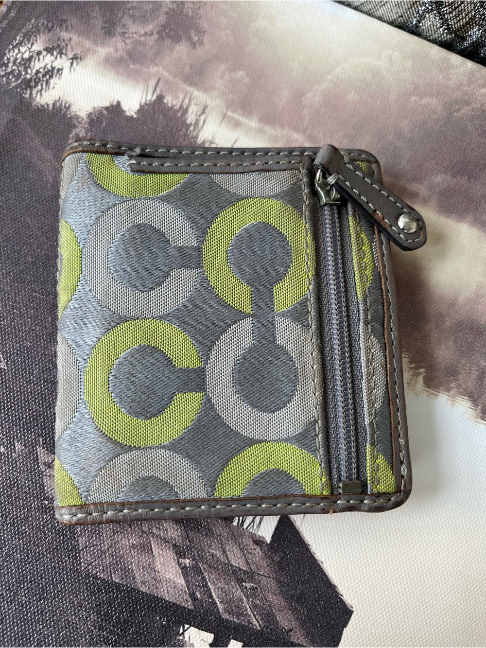 Coach Opt Art Gray🩶💚 Lime Signature Bifold Wallet with Horse & Carriage Emblem - Picture 2 of 6
